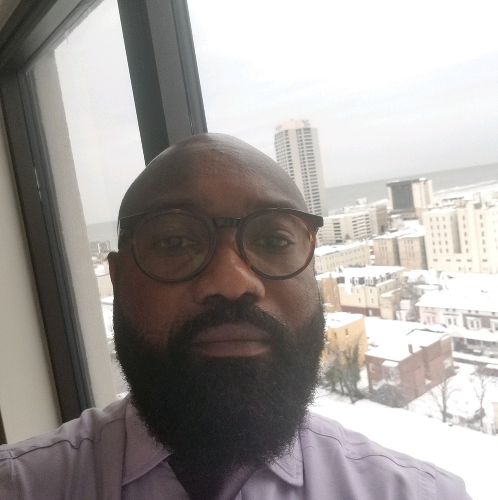 Meet your Posher, Ade